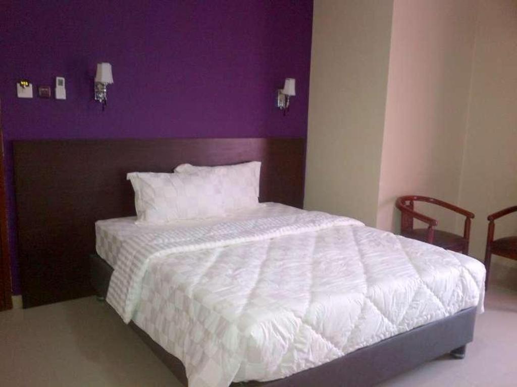 Erin Int Hotel Makassar Eksteriør bilde