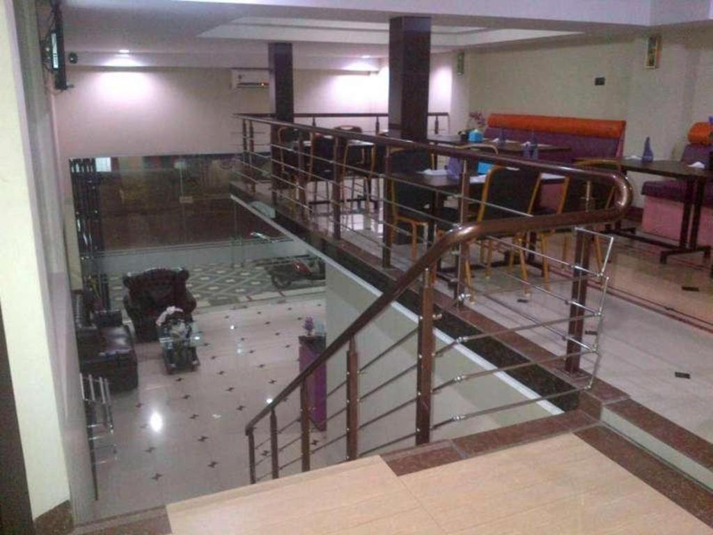 Erin Int Hotel Makassar Eksteriør bilde