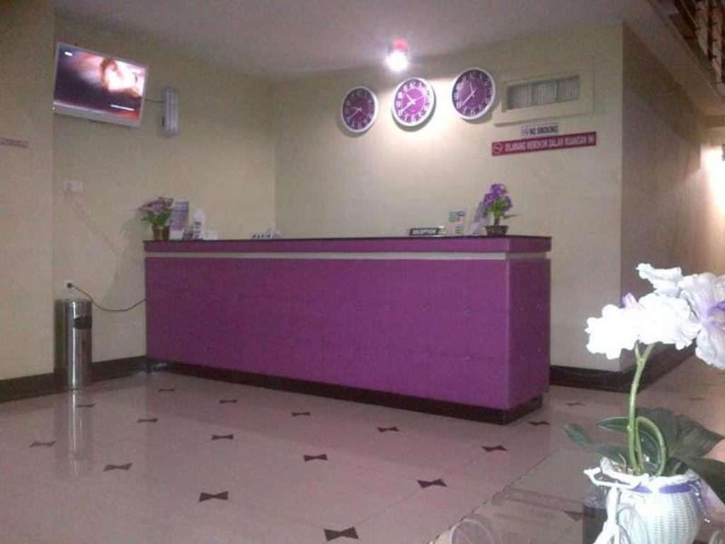Erin Int Hotel Makassar Eksteriør bilde